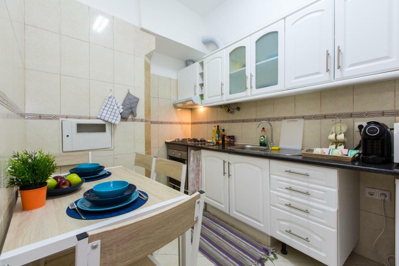 Santos Neighborhood Apartment Lisbon Exterior photo